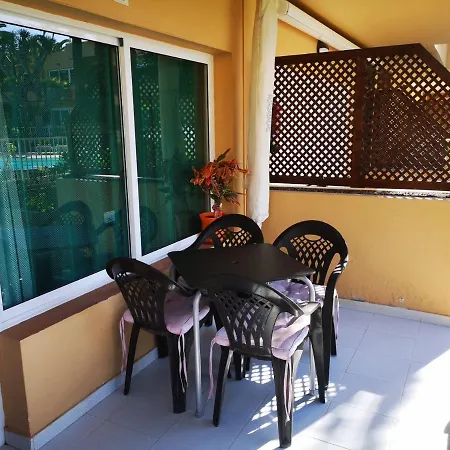 Alicebungalowpoolview-summer