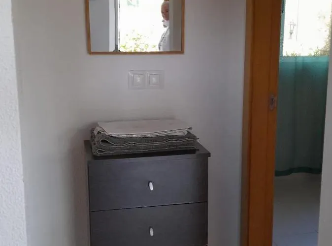 Alicebungalowpoolview-summer