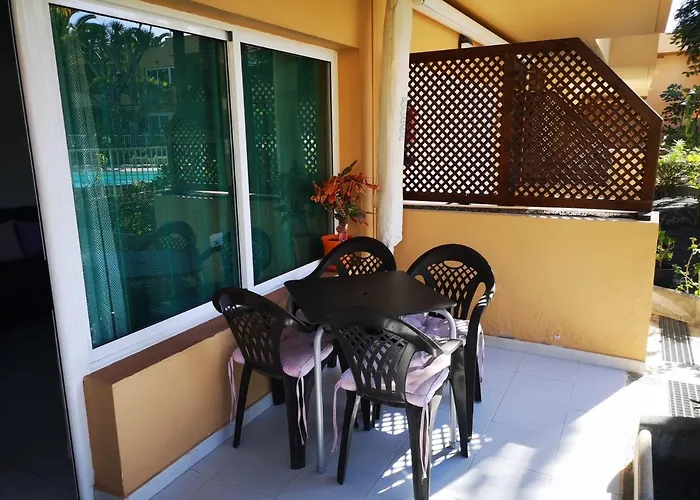 Alicebungalowpoolview-summer